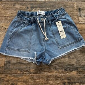 NWT Women's No Boundaries shorts XS